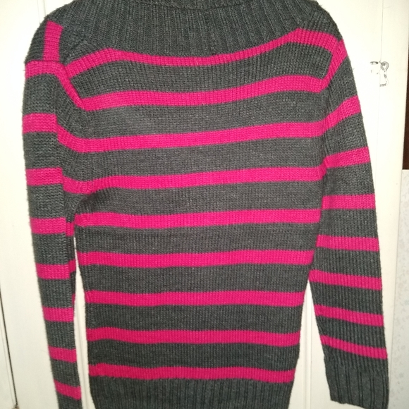 Eddie Bauer Small Pink and Grey Striped Knit Sweater - Picture 4 of 4